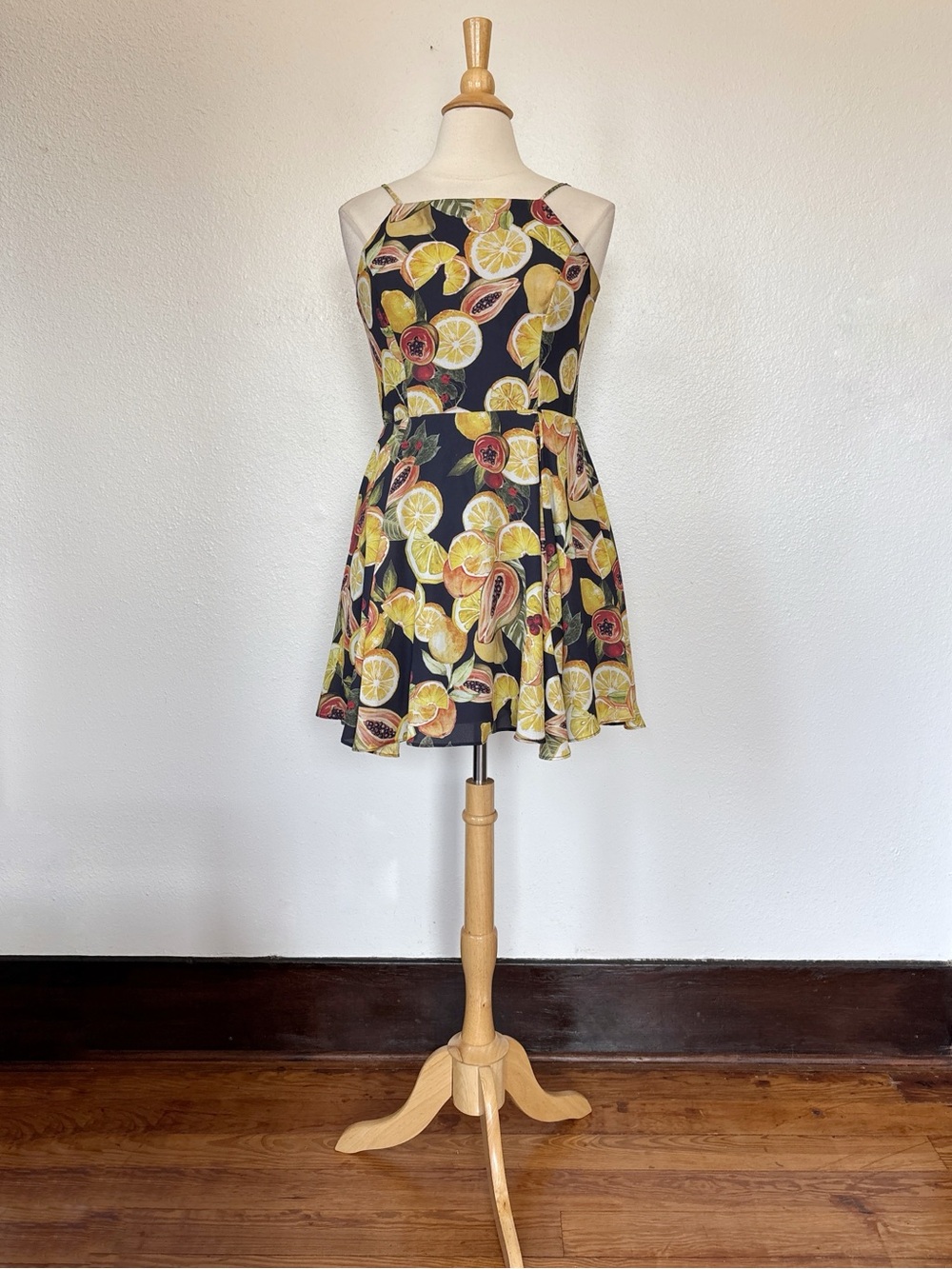 Gianni Bini Black Fruit Print Sleeveless Mini Dress